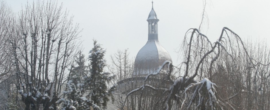 Things to do in Burgundy in winter? Catch the many beautiful architectural glimpses in Beaune and other parts of the area