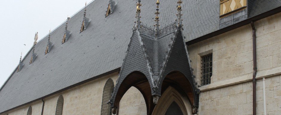 Roof watching is one of the great things to do in Beaune, Burgundy