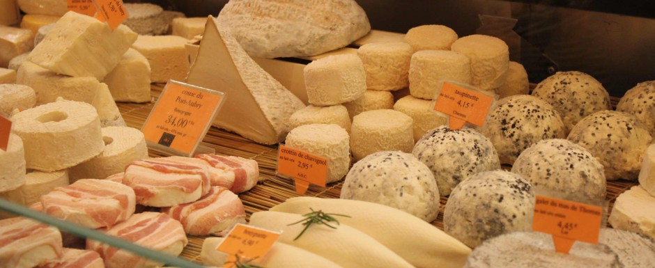 A tasting of Burgundian cheeses is a must if you are staying in Burgundy - find them in Beaune, Chagny or Chalon markets