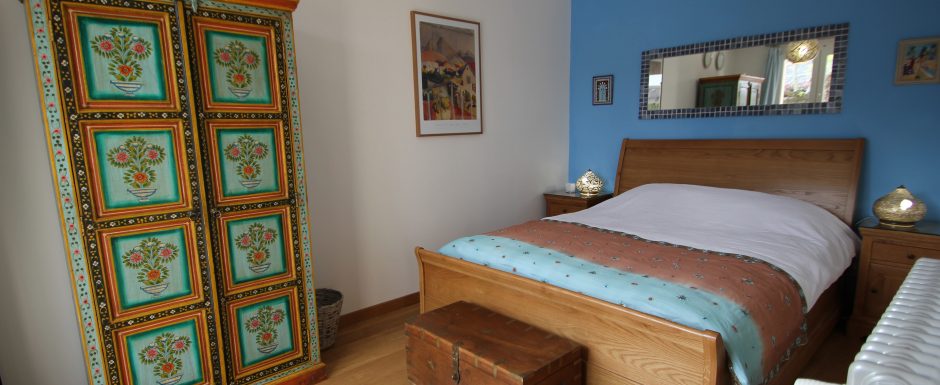 Tunisia bedroom at 10pm, our luxury vacation rental in Puligny-Montrachet, near beaune, Burgundy