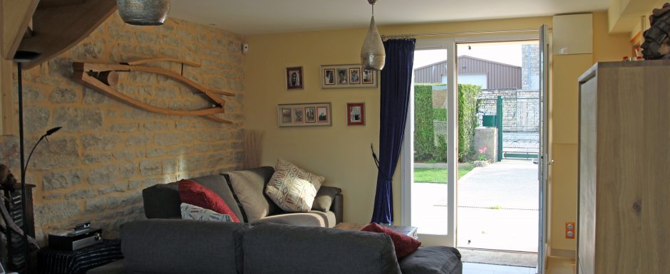 Mali living room at 10pm, our luxury vacation rental in Puligny-Montrachet, near beaune, Burgundy